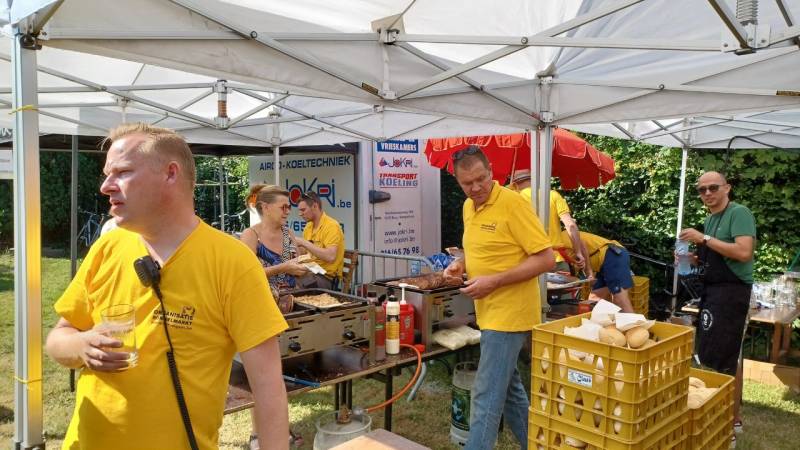 Emelkoen bruist  43 - Reuze Rommelmarkt met Boeken-, Vinyl- en CD‑Beurs in Humelgem 